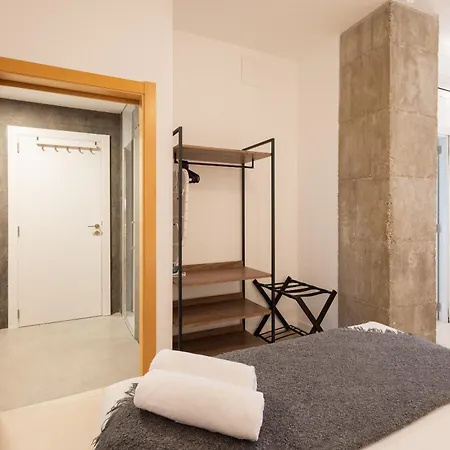 Florit Flats - The Pitiusas 瓦伦西亚