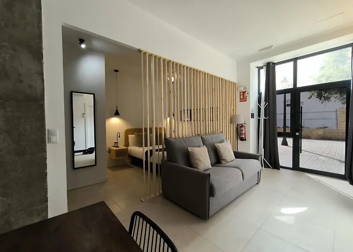 Daire Florit Flats - The Pitiusas